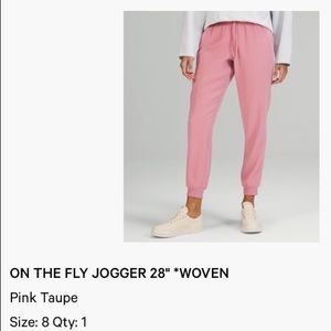 Lululemon NWT On The Fly Jogger, size 8. Pink taupe, woven fabric
